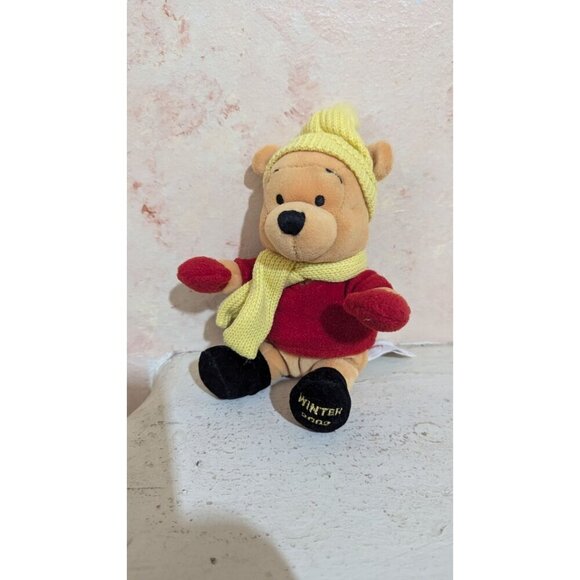Disney Store Winnie The Pooh 2002 Plush stuffed animal  8" Yellow hat scarf - Picture 5 of 9